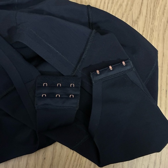 🆕 PINSY Scoop Tank Hourglass Shapewear Thong
Bodysuit Black S🆕 - Picture 8 of 13